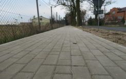 Więcej o: Zakończenie budowy odcinka chodnika w ciągu drogi gminnej w miejscowości Wyrów