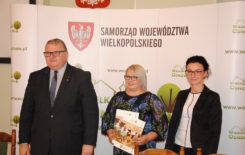 Więcej o: Podpisano umowy z laureatami Konkursu „Pięknieje Wielkopolska Wieś”