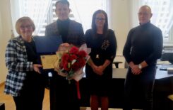 Więcej o: Zasłużona emerytura