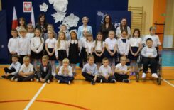 Więcej o: Uroczystość z okazji Dnia Edukacji Narodowej połączona ze ślubowaniem uczniów klas pierwszych